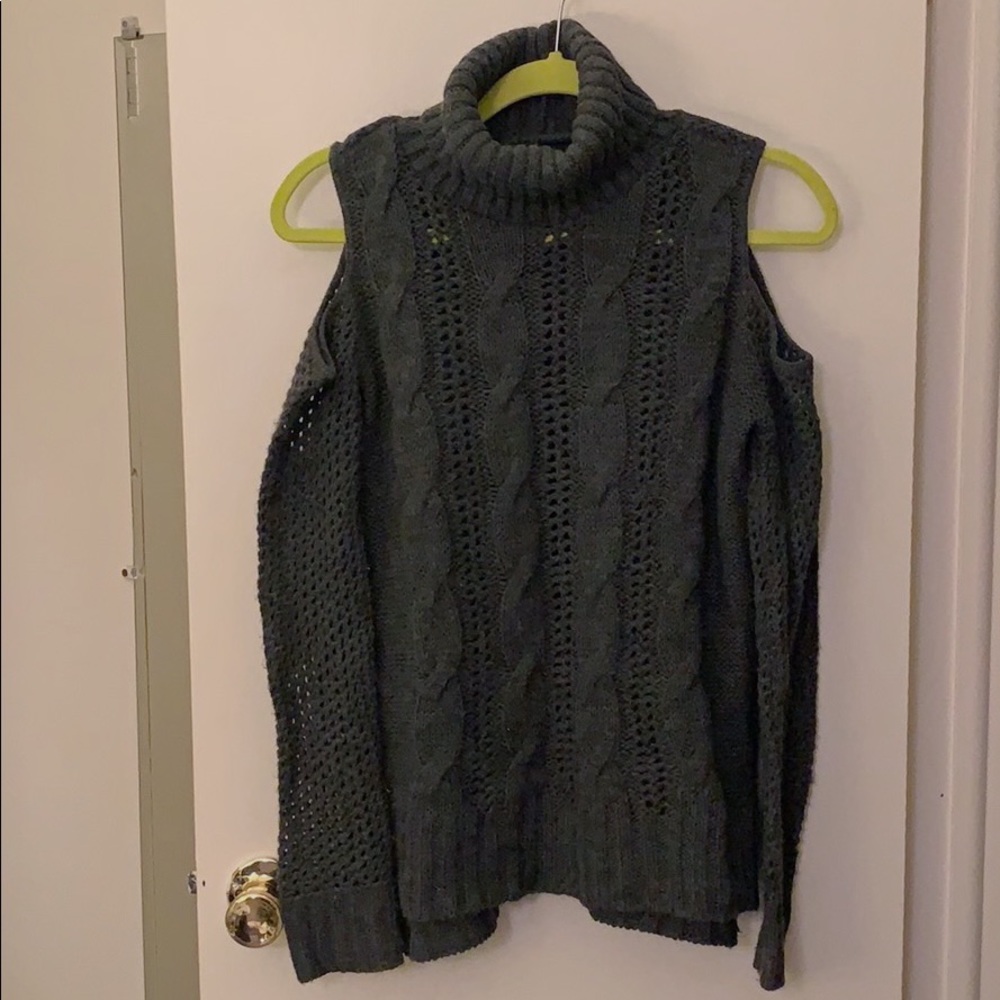 American Eagle Dark Gray Cable Knit Sweater